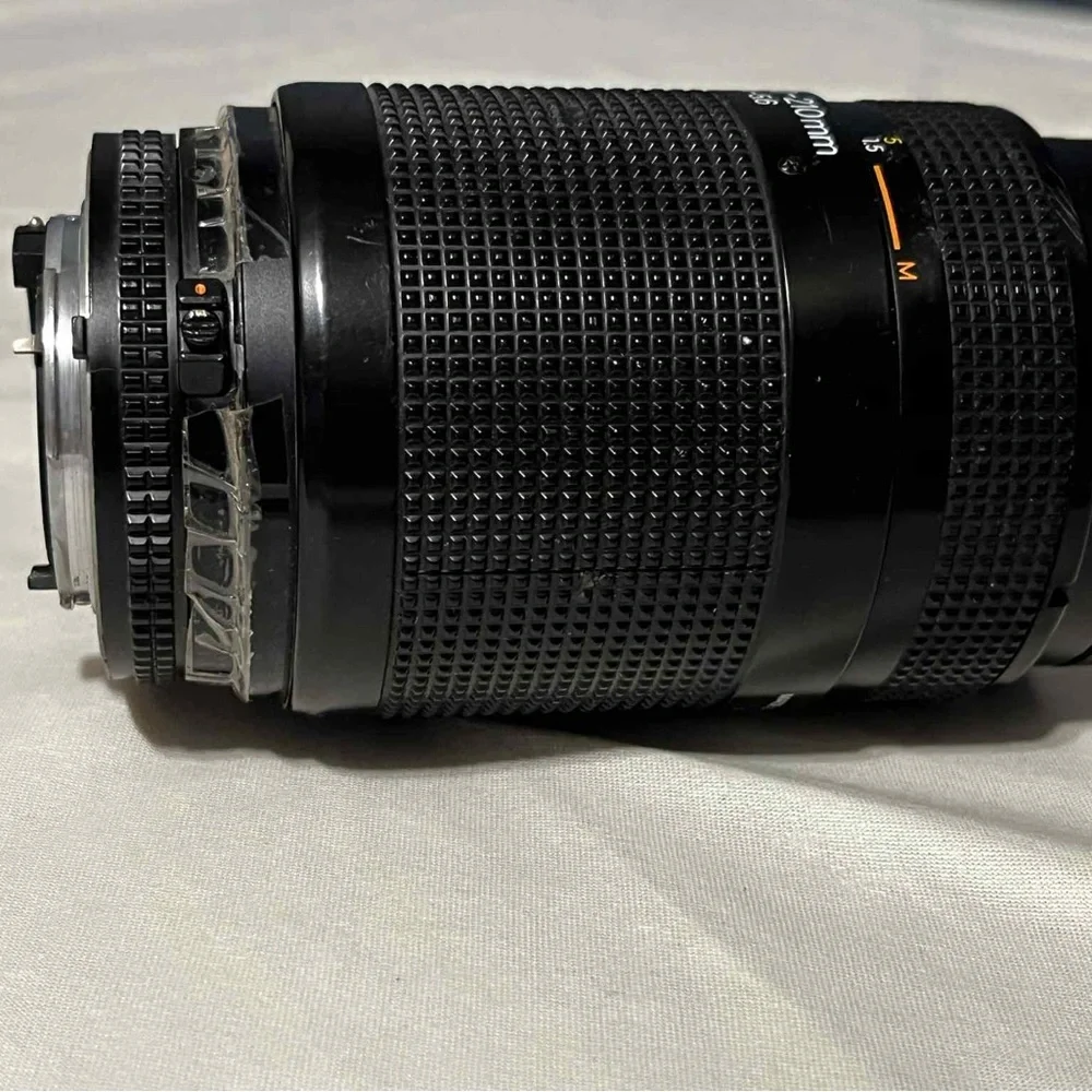 Nikon AF Nikkor 70-210mm f/4-5.6 D Lens ( Read Description)